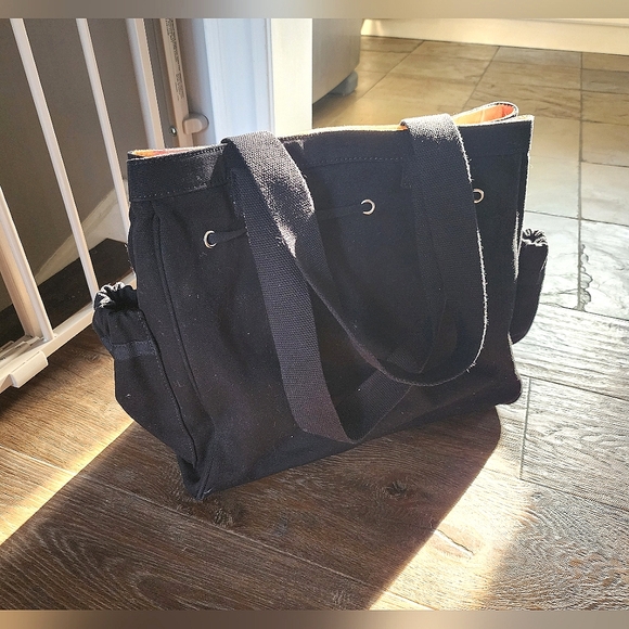 NINE WEST DIAPER BAG TOTE WITH ACCESORIES. CAN BE USED AS A WORK OR SCHOOL BAG. - Picture 2 of 5